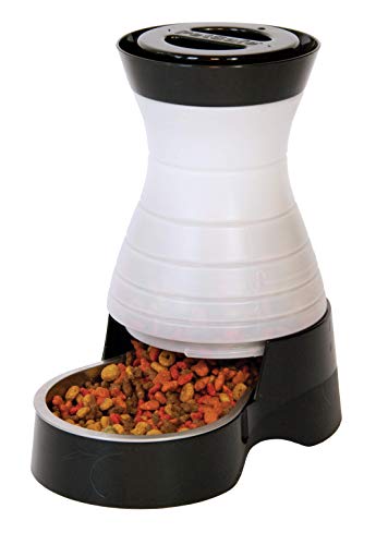 Top 14 Best Automatic Cat Food Dispensers 2022 [Expert’s Reviews]
