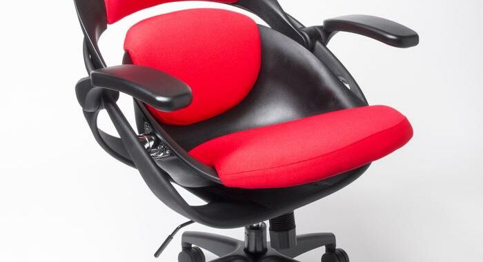 Arse Technica rolls again: We review the All33 Backstrong C1 chair