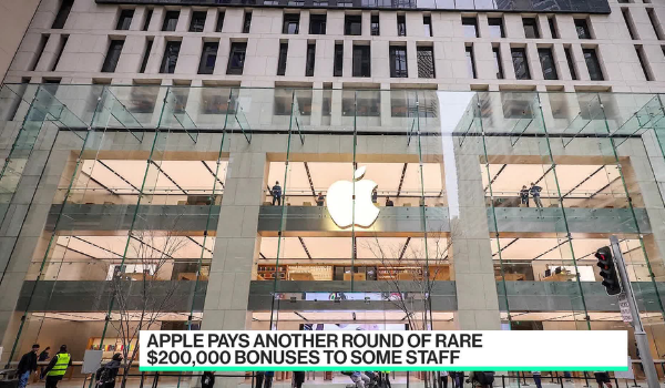 Apple is offering incentives of up to $200,000 in an effort to maintain its best employees