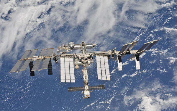 As the ISS avoids Russian space debris, NASA postpones the astronaut spacewalk