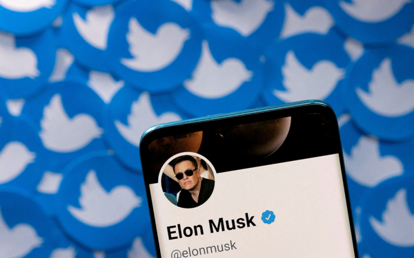 Following the “crazy stalker” incident, Twitter suspends the account that tracked Elon Musk’s jet.