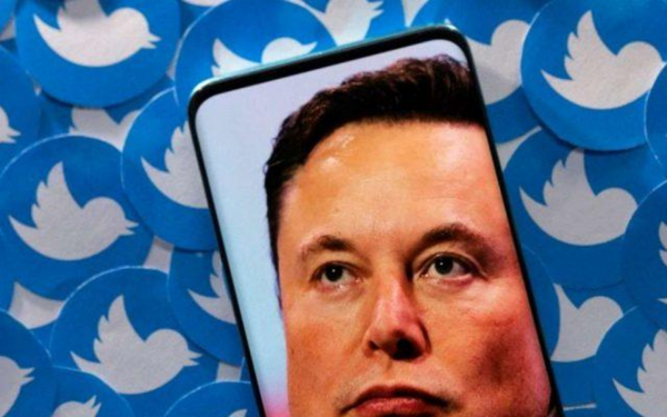After Musk’s encounter with reporters who had been barred, Twitter removes its Spaces group audio feature