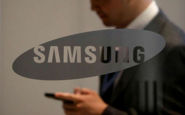 Due to the weak demand for smartphones, Samsung projects its lowest profits in eight years